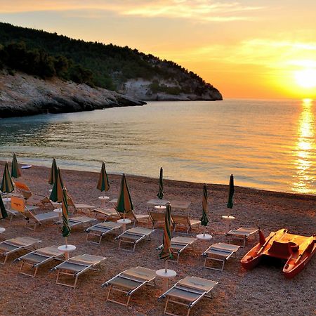 Pugnochiuso Resort Hotel Del Faro Vieste Exteriör bild