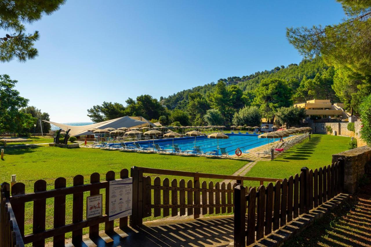 Pugnochiuso Resort Hotel Del Faro Vieste Exteriör bild