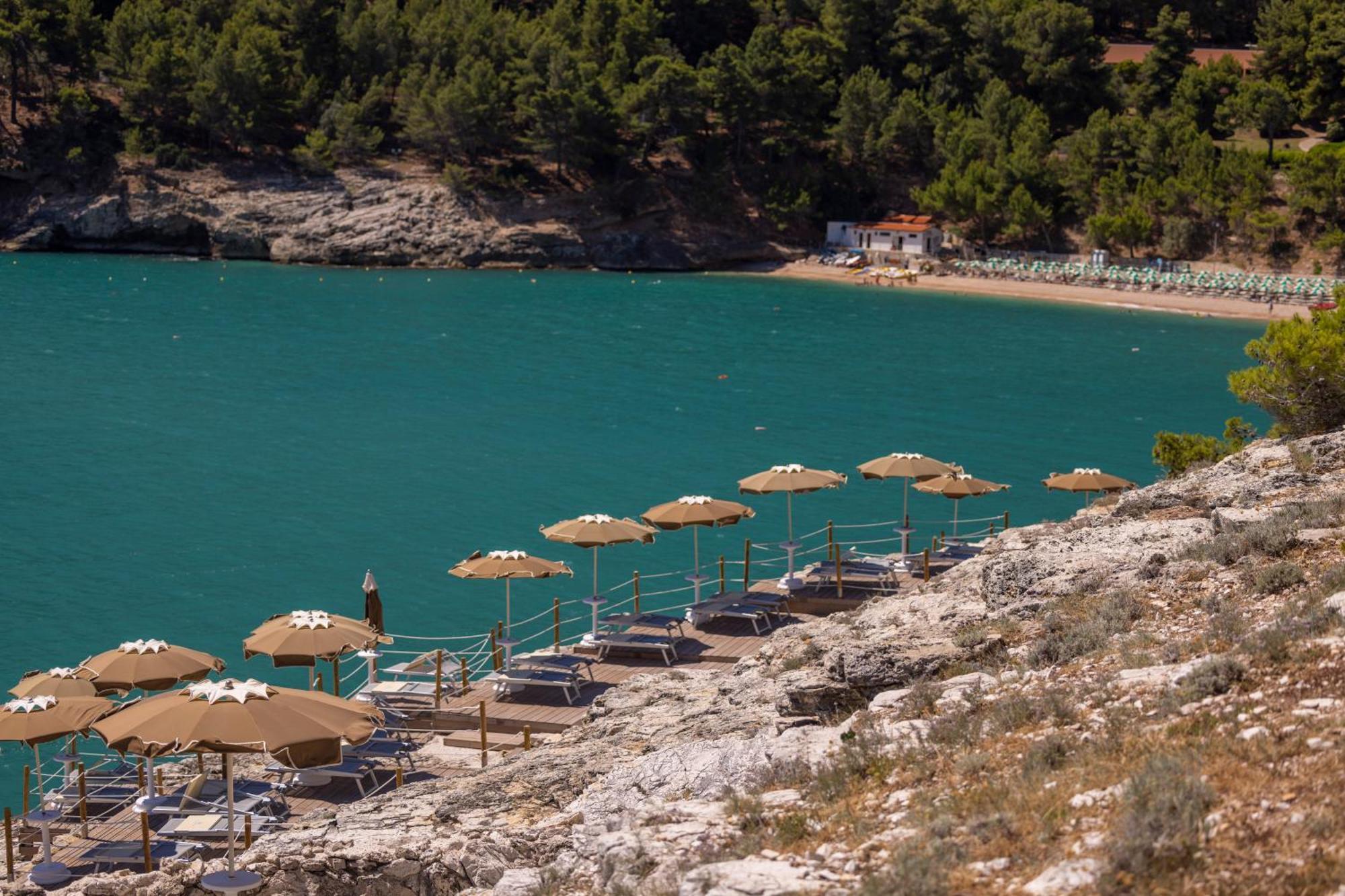 Pugnochiuso Resort Hotel Del Faro Vieste Exteriör bild