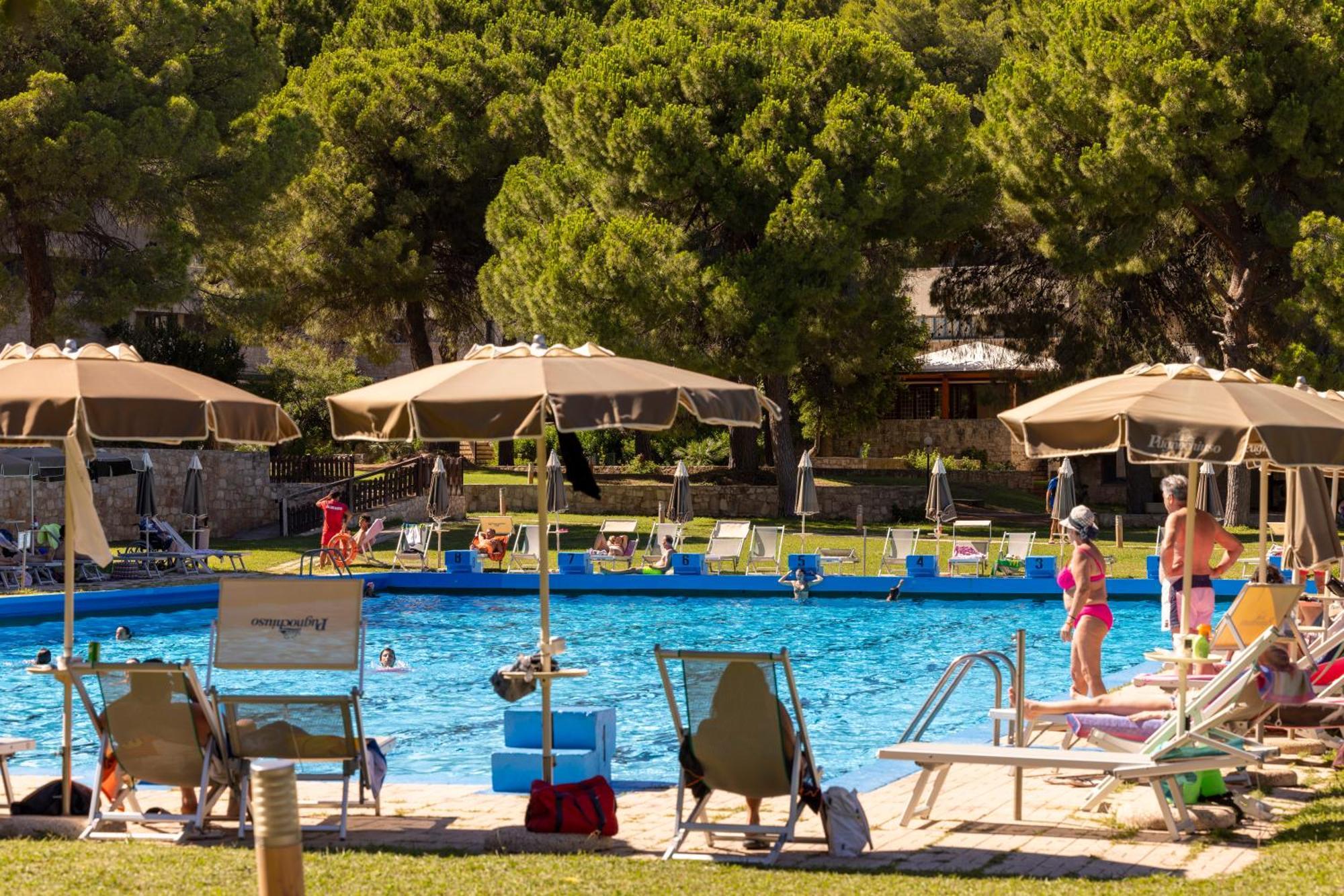 Pugnochiuso Resort Hotel Del Faro Vieste Exteriör bild